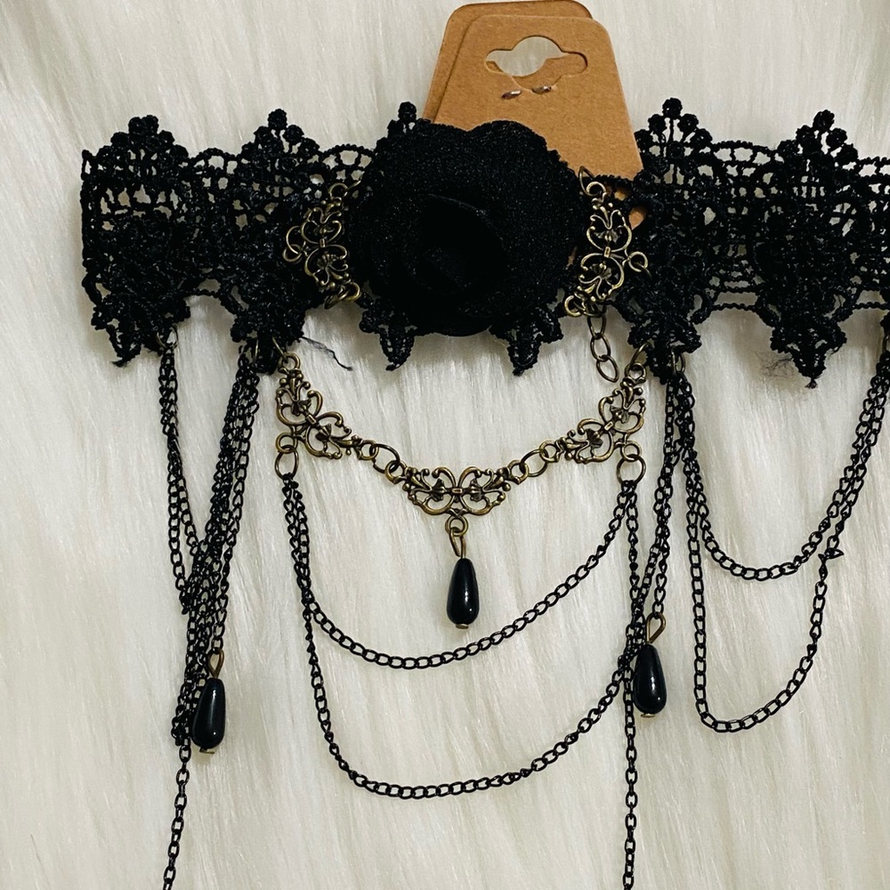 Necklace - Picture 2 of 3